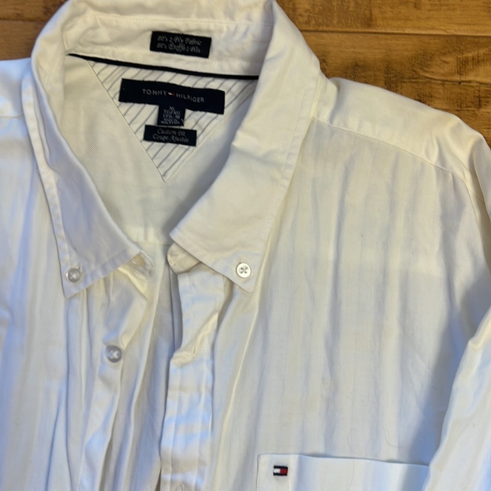 Men’s long sleeve button up - Picture 2 of 2
